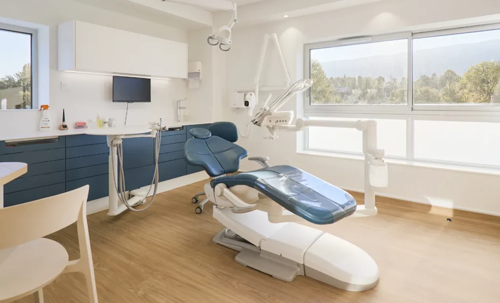 Optimisation d’espace et fabrication de meubles pour dentistes, alliant design et fonctionnalité.