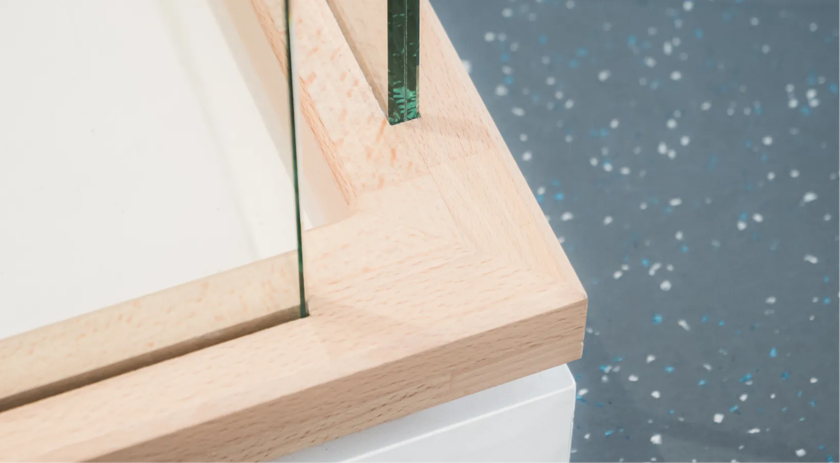 Création de structures en bois massif pour des espaces élégants et harmonieux.