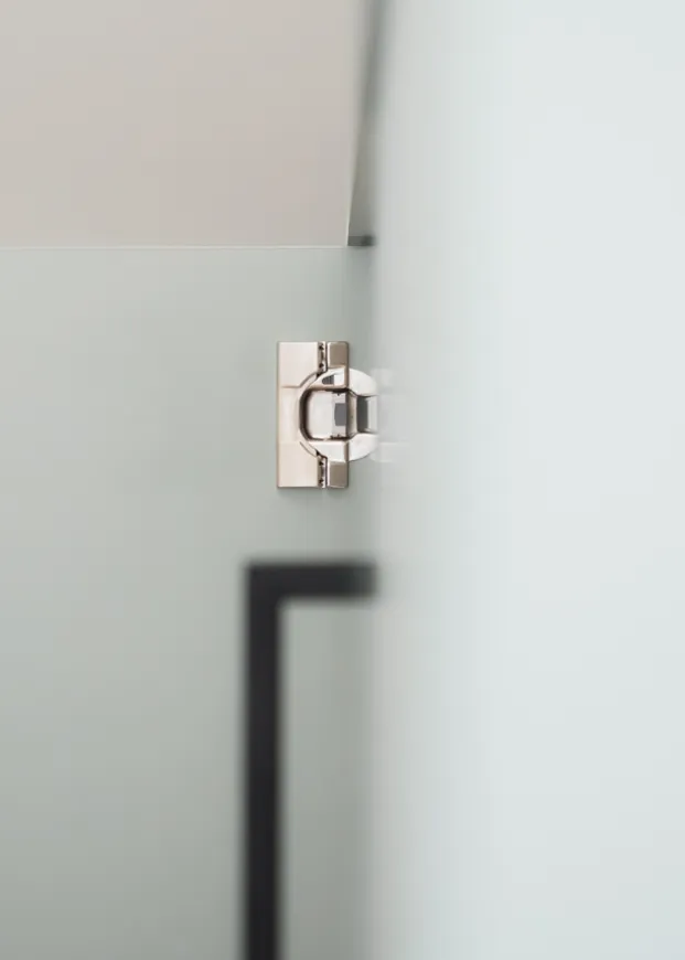 Conception sur-mesure pour chambre et couloir à budget maîtrisé.