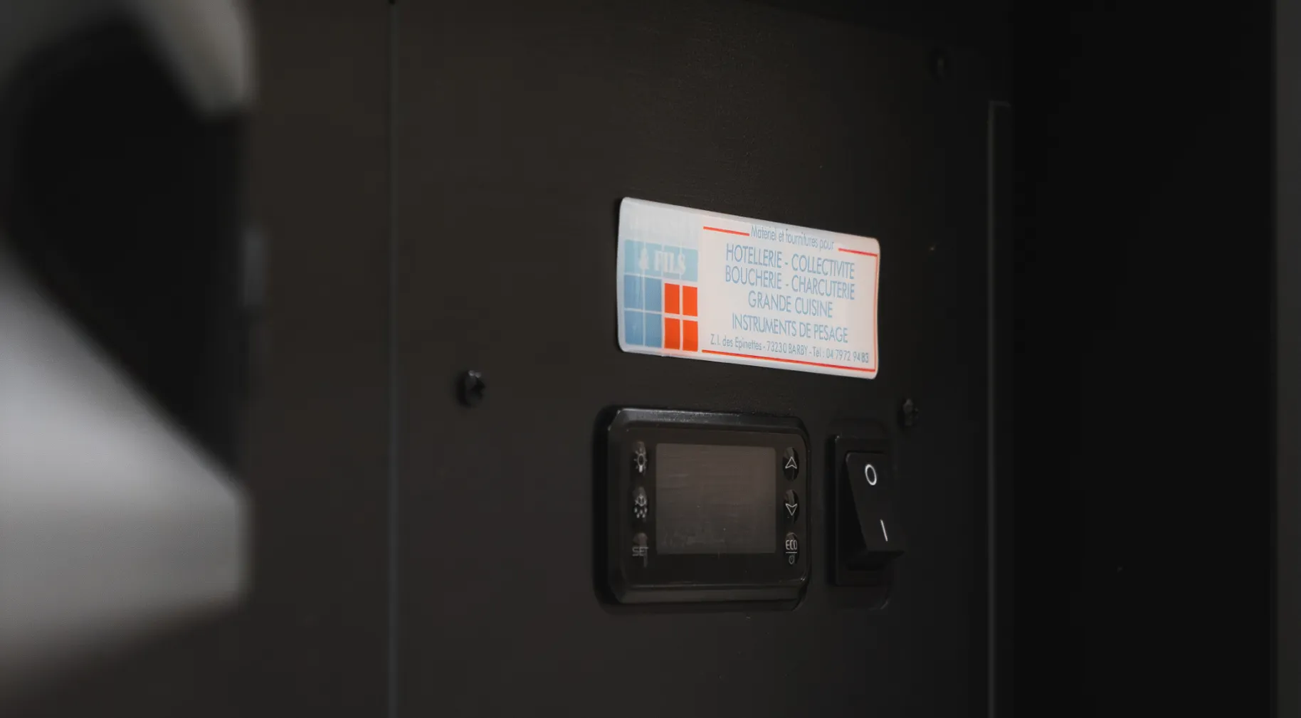 Confort, design et accessibilité pour ce bar savoyard sur mesure.